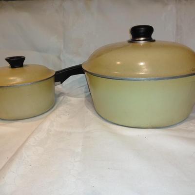 Vintage aluminum club cookware pots with lids