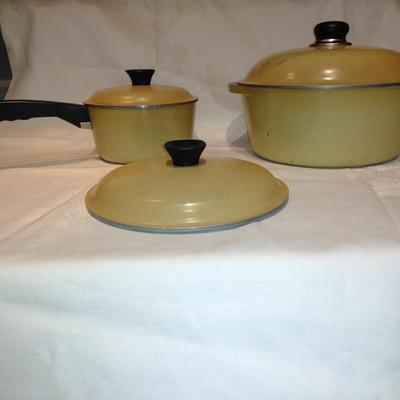 Vintage aluminum club cookware pots with lids