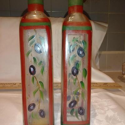 Kitchen oils and cooking fluid bottles