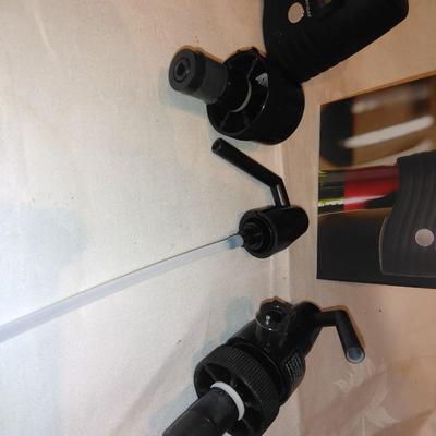 Brookstone automatic wine Preserver with accessories