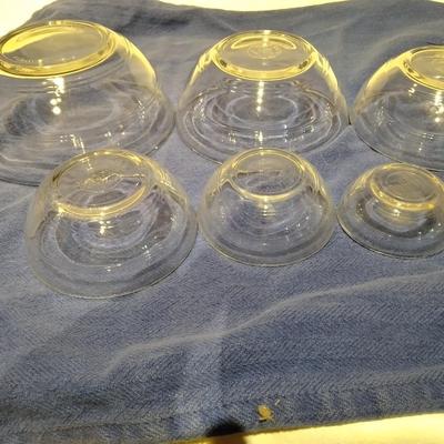 Clear glass nesting bowls