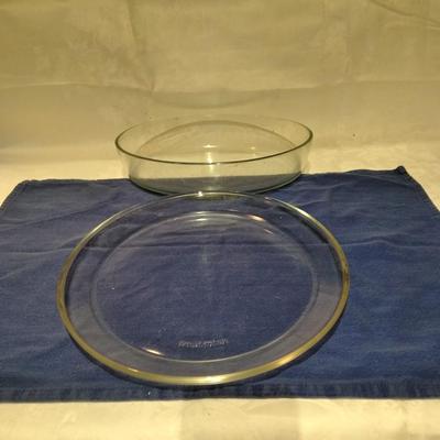 glass cake/pie pan with serving plate