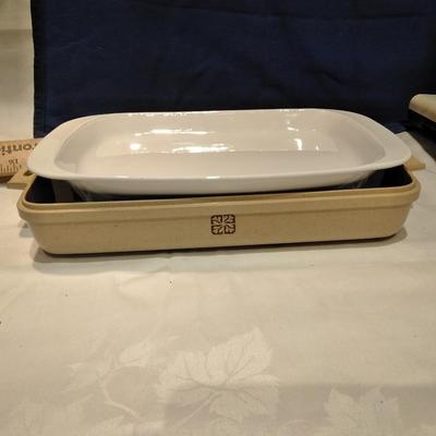 Conair Cuisine warming tray, Corningware and a microwave bacon dish