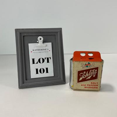-101- COLLECTIBLE | 1961 Schlitz Salt & Pepper Shakers In Packaging