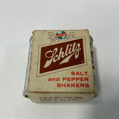 -101- COLLECTIBLE | 1961 Schlitz Salt & Pepper Shakers In Packaging