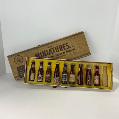-104- COLLECTIBLE | 1930â€™s Beer Miniatures Set In Original Box