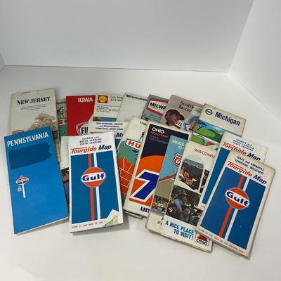 -108- COLLECTIBLE | Vintage Gas Station Road Maps