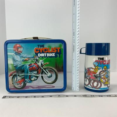 -123- COLLECTIBLE | The Cyclist Dirt Bike Lunch Box With Thermos