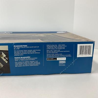 -128- MODEL | B-2 Stealth Bomber Model Kit 1:72 Scale