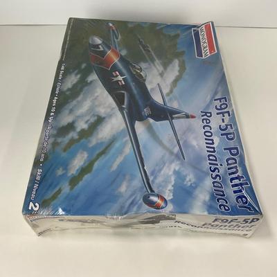 -130- MODEL | Sealed Monogram F9F-5P Panther Reconnaissance Jet 1:48 Scale