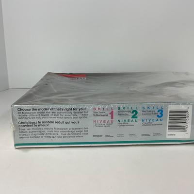 -132- MODEL | Sealed Monogram A-10 Thunderbolt II Model Kit 1:48 Scale