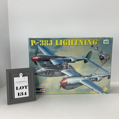 -134- MODEL | Sealed P-38J Lighting Model Kit 1:48 Scale