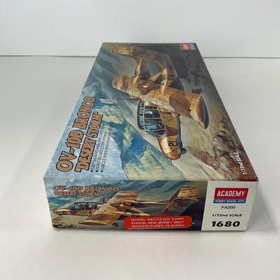 -135- MODEL | Academy OV-10D Bronco Desert Storm Model Kit 1:72 Scale