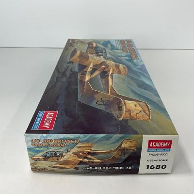 -135- MODEL | Academy OV-10D Bronco Desert Storm Model Kit 1:72 Scale