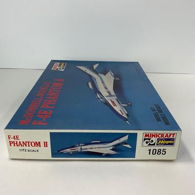 -136- MODEL | Two Vintage Hasegawa Model kits