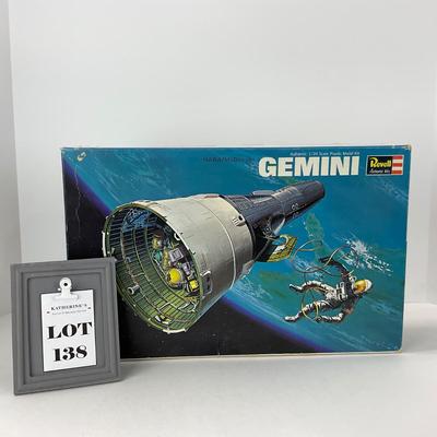 -138- MODEL | 1960â€™s Revel Gemini Space model Kit 1:24 Scale