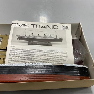 -139- MODEL | Academy Minicraft HMS Titanic Model Kit 1:350 Scale
