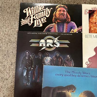 MOODY BLUES, WILLIE NELSON, BETTE MIDLER & ARS VINYL RECORD ALBUMS