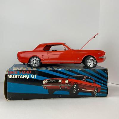 -142- CAR | Vintage AMF Wen-Mac Motorized 1966 Ford Mustang GT With Box