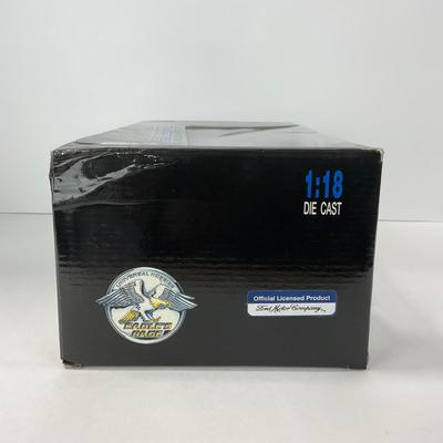 -143- CAR | Universal Hobbies Eagles Race 1966 Ford Mustang Fastback Pink 1:18 Scale