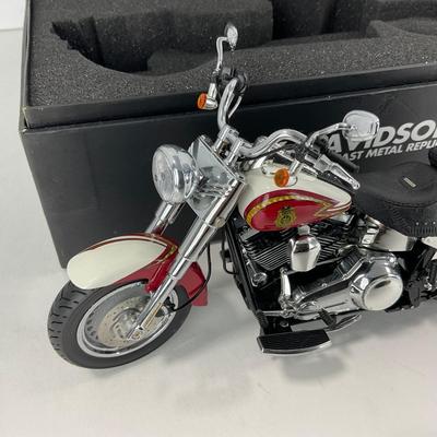 -144- DIECAST | Harley Davidson Pierce Fire Fighter Diecast Motorcycle 1:12 Scale