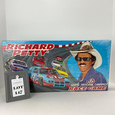 -147- GAME | Sealed 1983 Richard Petty Grand National Champion Race Game