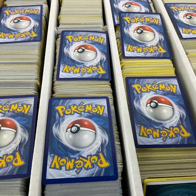 -153- POKÃ‰MON | Large Bulk Box Of PokÃ©mon Cards