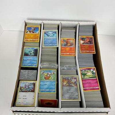 -154- POKÃ‰MON | Large Bulk Box Of PokÃ©mon Cards
