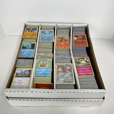 -154- POKÃ‰MON | Large Bulk Box Of PokÃ©mon Cards