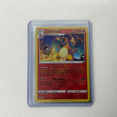 -162- POKÃ‰MON | Vivid Voltage Cracked Ice Holographic Charizard Card