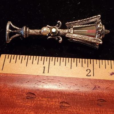 Vtg. Hollycraft Street Light Brooch