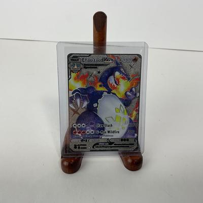 -176- POKÃ‰MON | Silver Foil Charizard Card