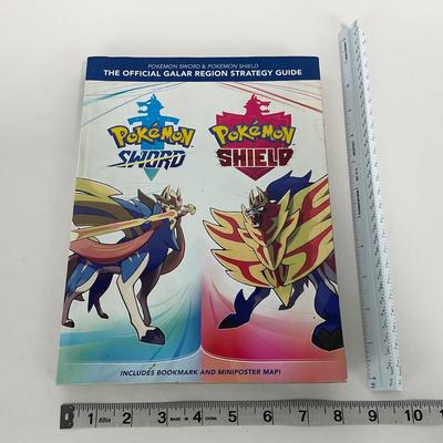 -177- POKÃ‰MON | Cuebone Figures & PokÃ©mon Sword & Shield Book