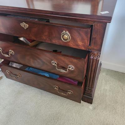 Drexel Heritage Chippendale Style Dresser 3 Drawer Chest 40x20x34H