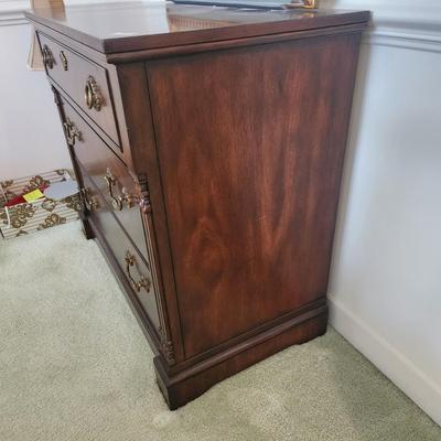 Drexel Heritage Chippendale Style Dresser 3 Drawer Chest 40x20x34H