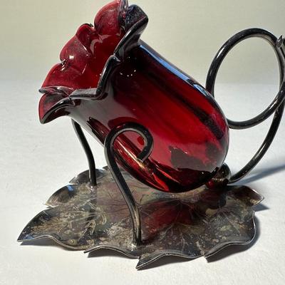 Cranberry elongated with Silver Stand Salt