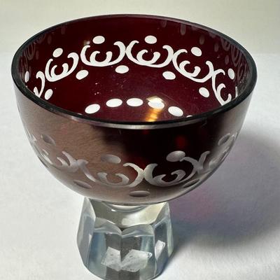 Pedestal Cranberry Salt