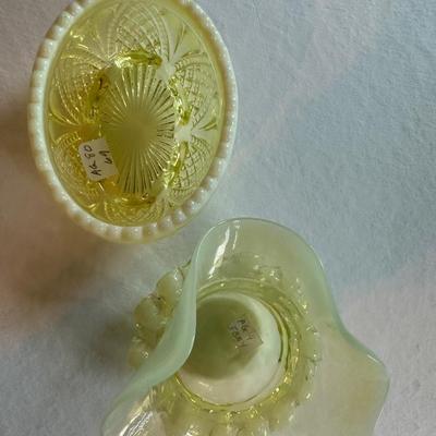 Yellow cased with white inside 3 big ruffles and filigree. Yellow Opalescent Chippendale English 1885