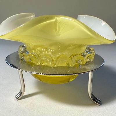 Yellow cased with white inside 3 big ruffles and filigree. Yellow Opalescent Chippendale English 1885