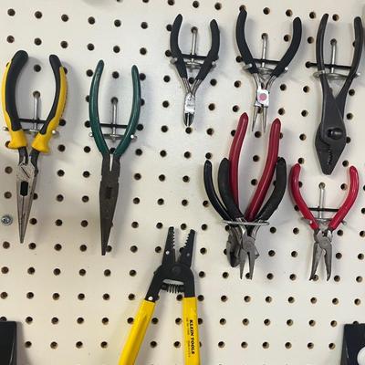 Pliers & More Tools (WS-MG)