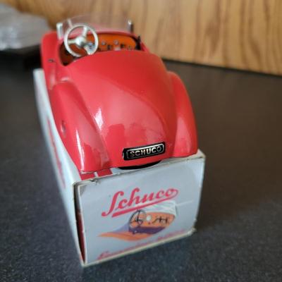 Die Cast and Molded Glass Cars (D2-DW)