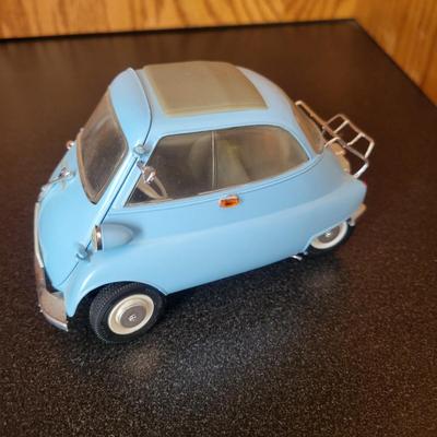 Die Cast and Molded Glass Cars (D2-DW)