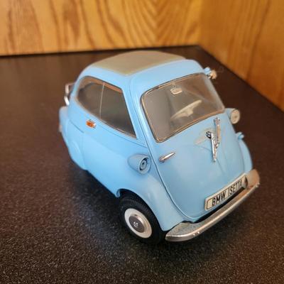 Die Cast and Molded Glass Cars (D2-DW)