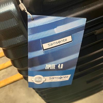 Samsonite & Eagle Creek Luggage (S-MG)