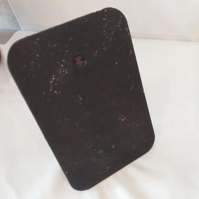 Lodge Cast Iron Skillet and more (K-BBL)