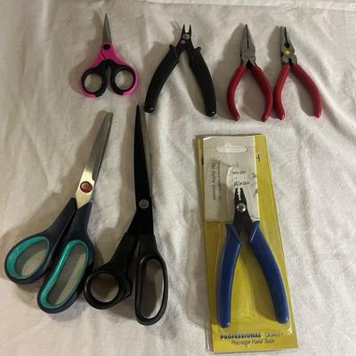 Crafting Supplies Inc. Naturalight, Glue Guns & More (S-MG)