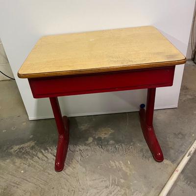 Childs School Desk (S-MG)