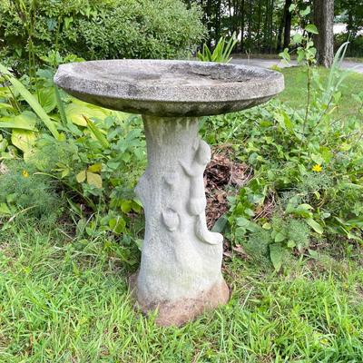 Cement Bird Bath w/ Squirrel (BY-SS)