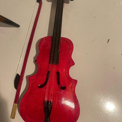 DOLL SIZED CHAIR AND VIOLIN