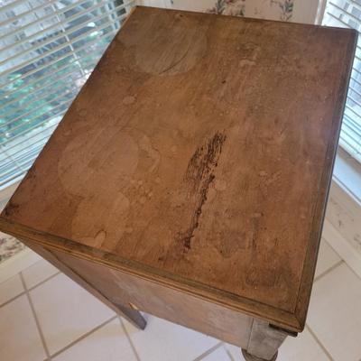 Small Side Table (PB2-DW)